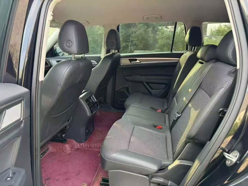 常德21年大众途昂7