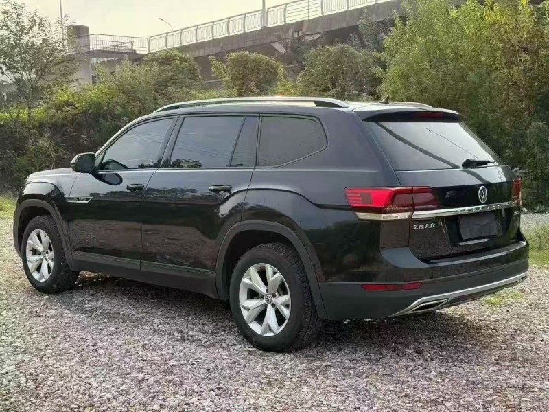 常德21年大众途昂8