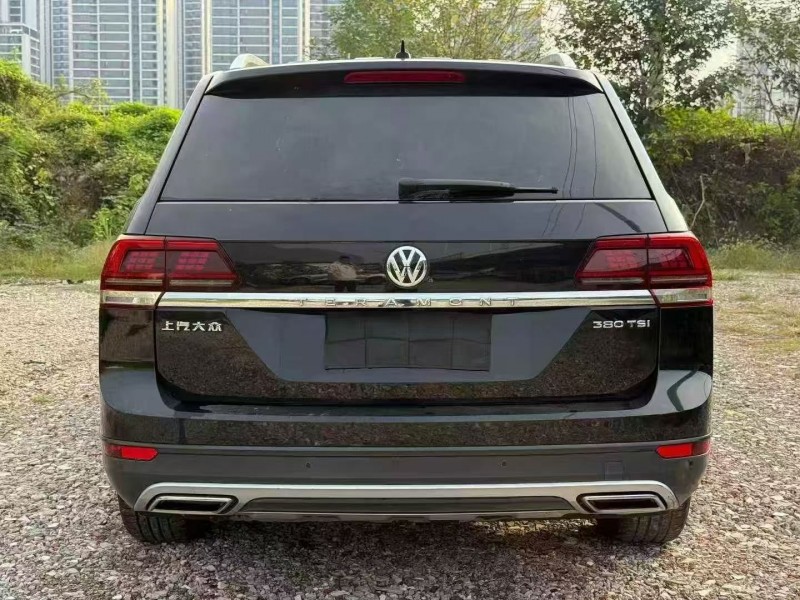 常德21年大众途昂9