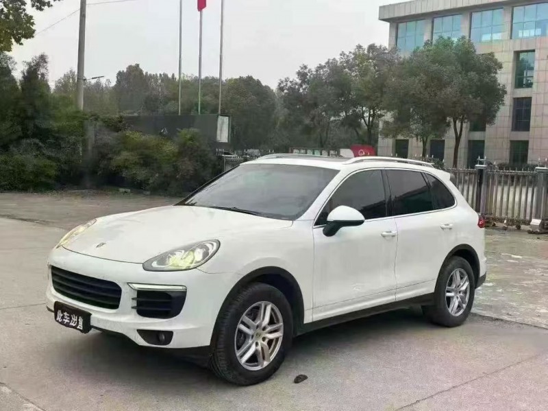 平顶山17年保时捷卡宴3