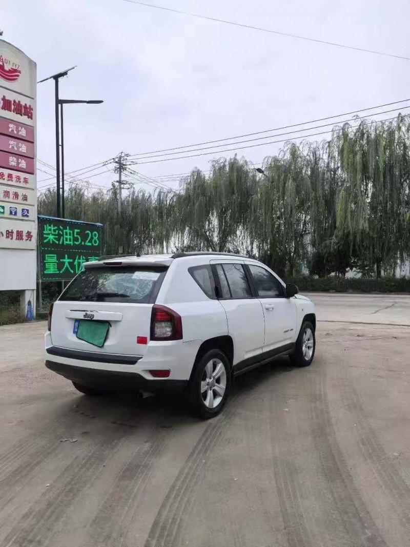 菏泽16年Jeep指南者7