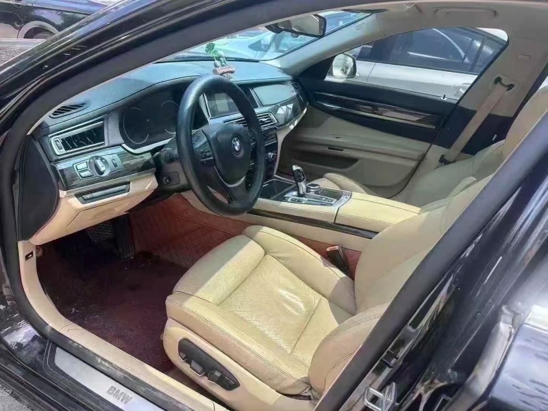 青岛14年宝马7系3