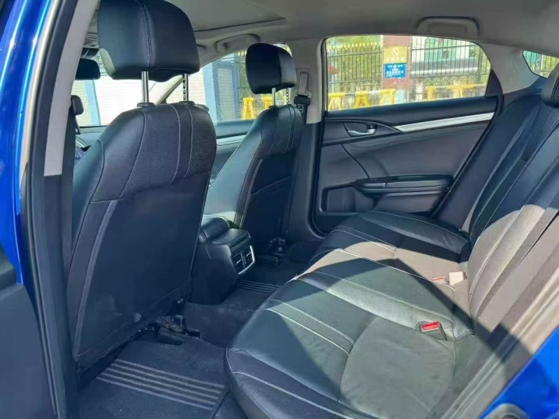 珠海17年本田思域5