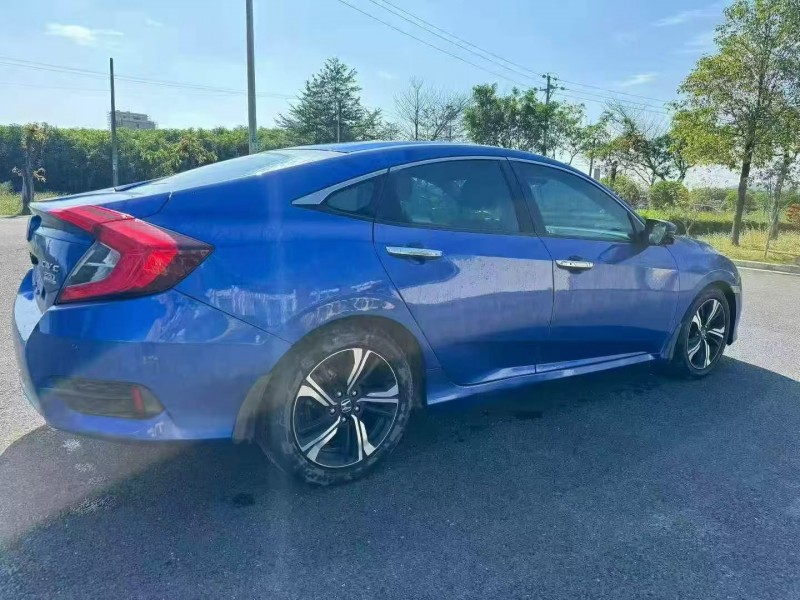 珠海17年本田思域8