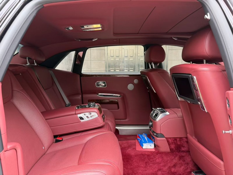 唐山15年劳斯莱斯古斯特6