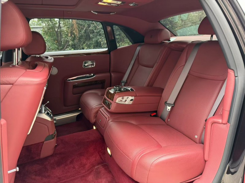 唐山15年劳斯莱斯古斯特7