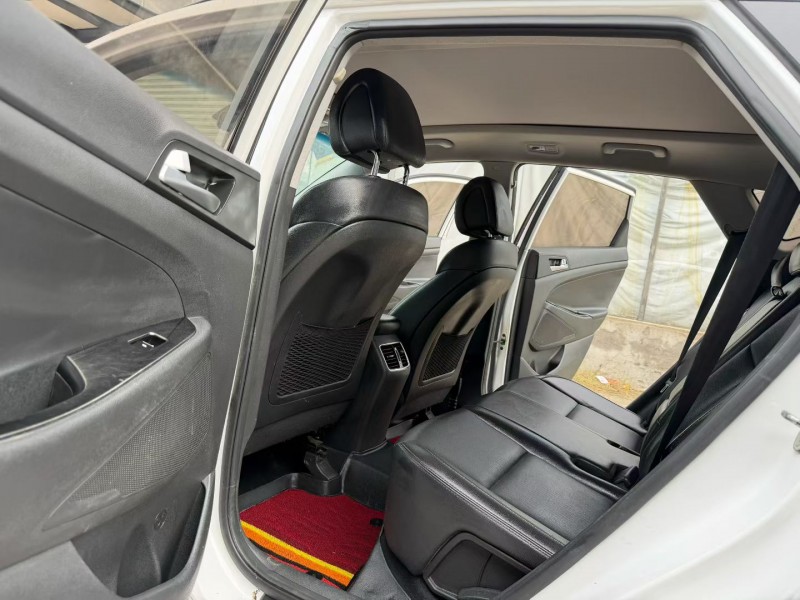 徐州16年现代途胜8