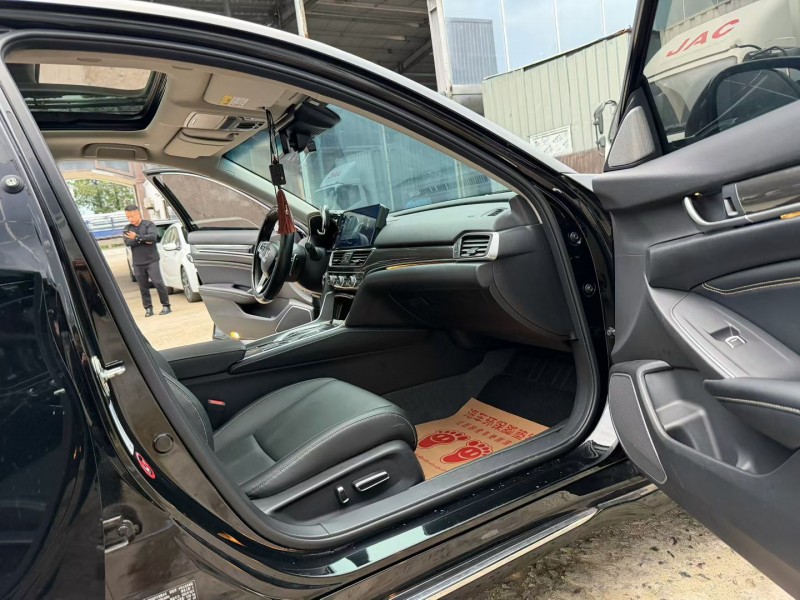 徐州23年本田雅阁6