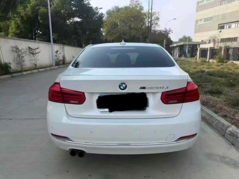 常州17年宝马3系9