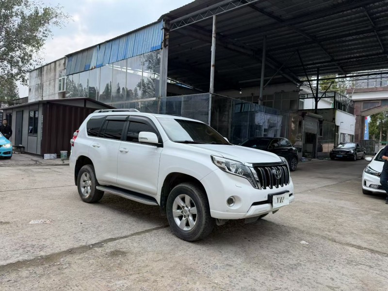 徐州14年丰田汉兰达3