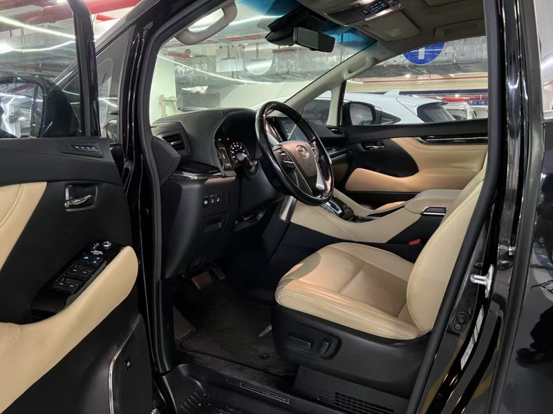 深圳21年丰田威尔法6