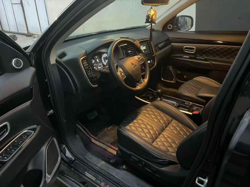 东营22年三菱欧蓝德6