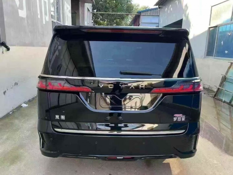 东营24年岚图汽车梦想家8