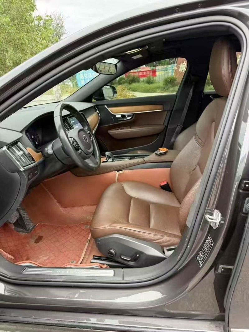 徐州22年沃尔沃S906