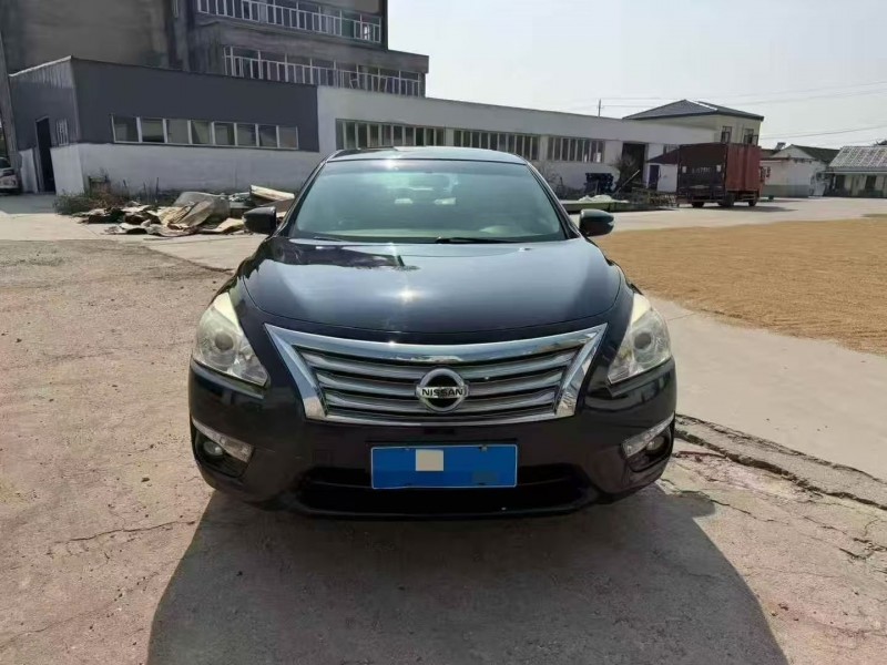 常州15年日产天籁1