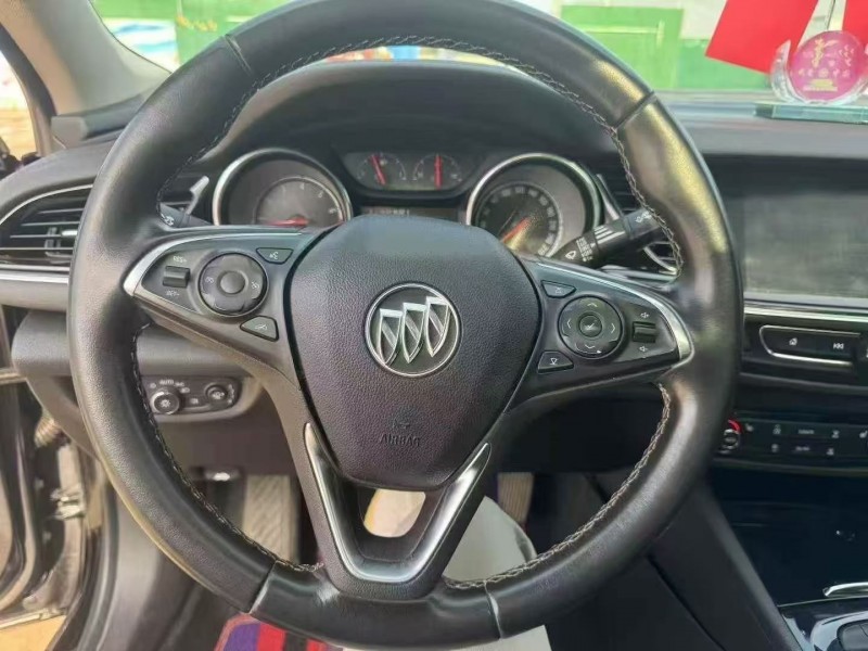 潍坊19年别克君威7