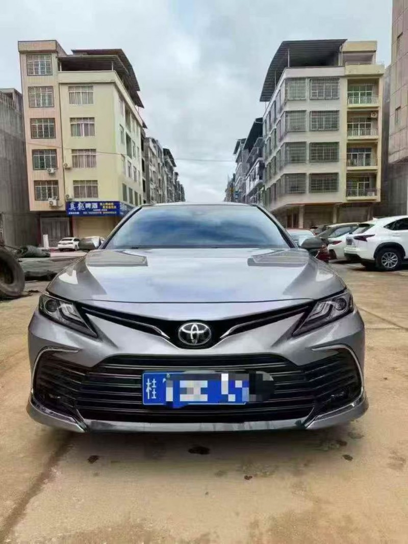 桂林22年丰田凯美瑞1