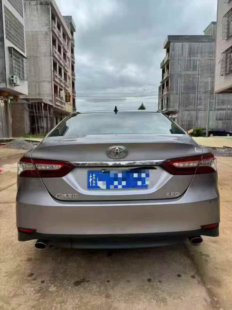 桂林22年丰田凯美瑞9