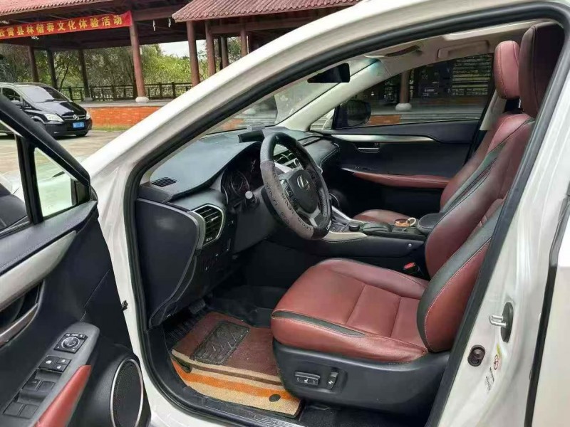 三明15年雷克萨斯NX6