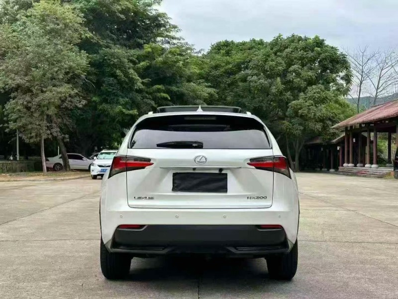 三明15年雷克萨斯NX7