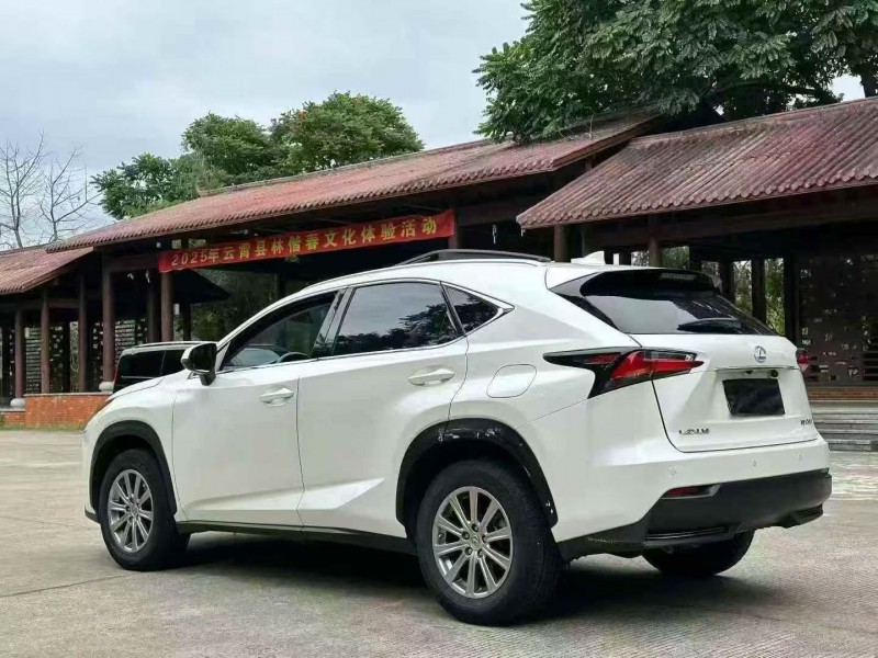 三明15年雷克萨斯NX9