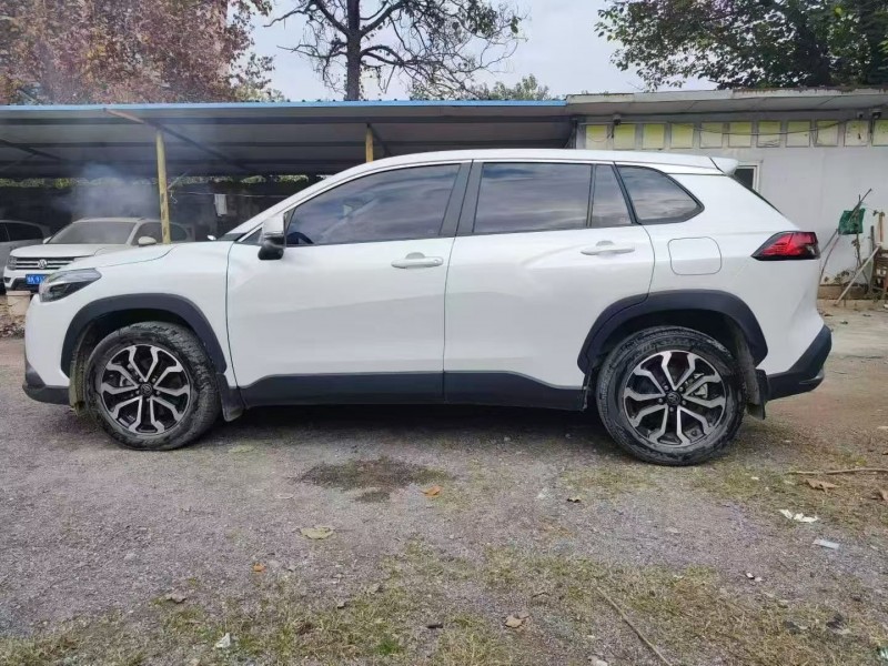 平顶山23年丰田锋兰达5