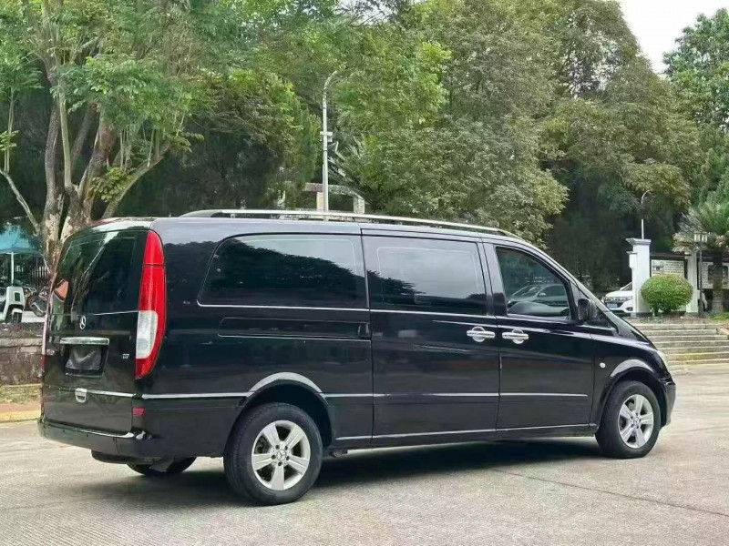 泉州13年奔驰威霆8