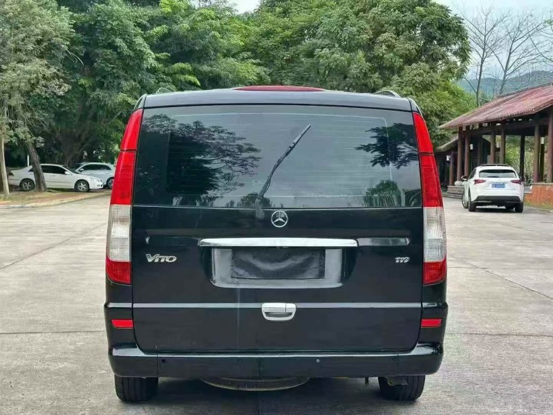 泉州13年奔驰威霆9