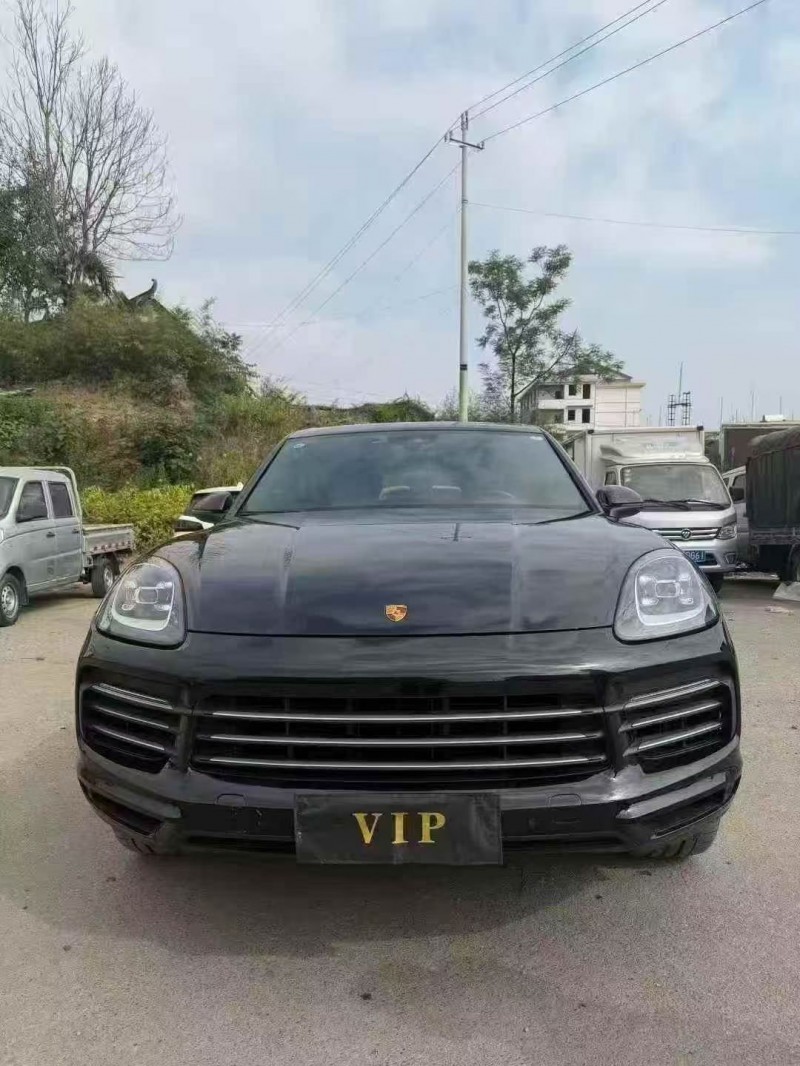 衡阳22年保时捷卡宴1