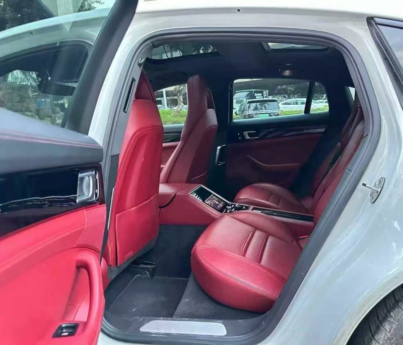 广州21年保时捷帕拉梅拉6