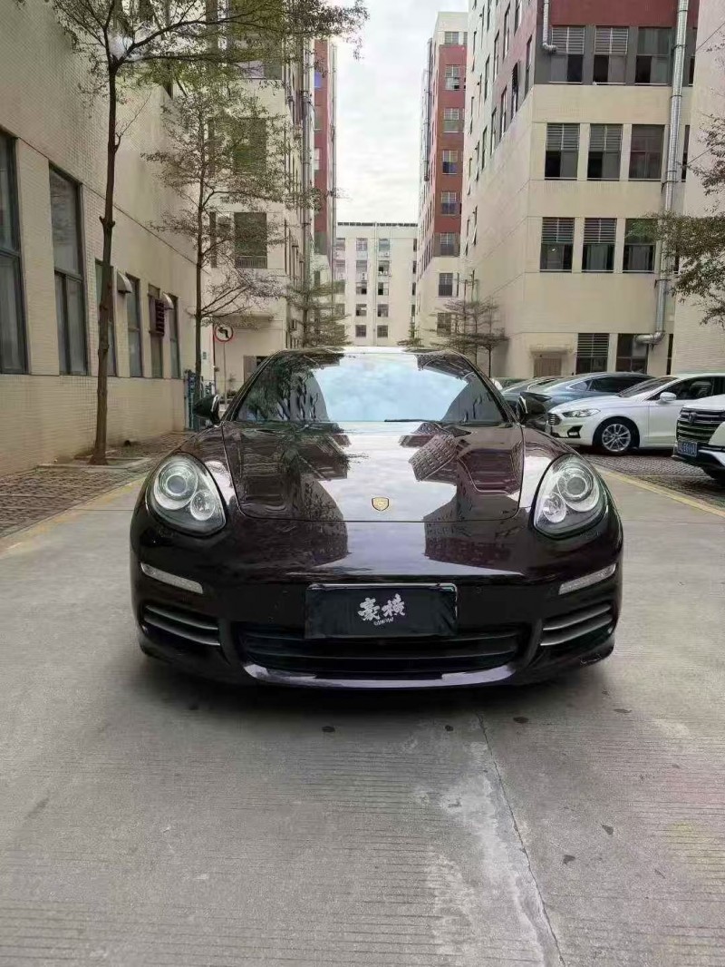 珠海15年保时捷帕拉梅拉1