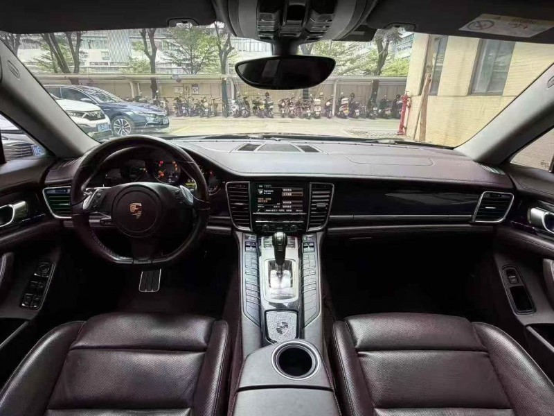 珠海15年保时捷帕拉梅拉6