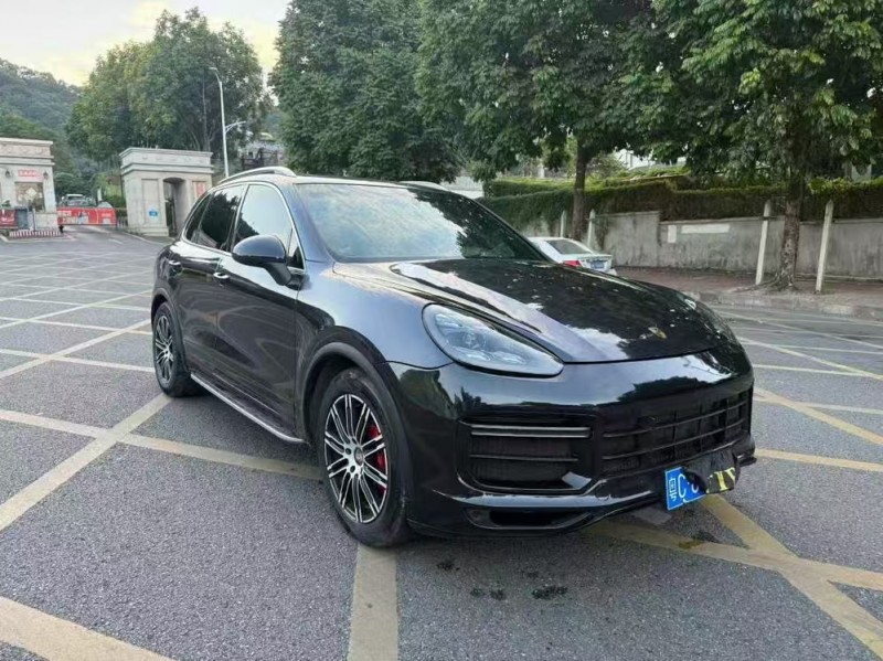 广州10年保时捷卡宴2