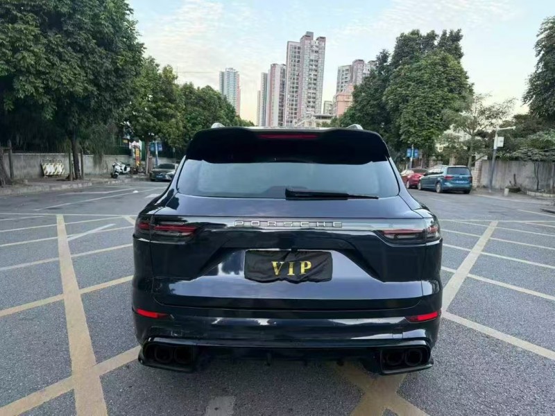 广州10年保时捷卡宴9