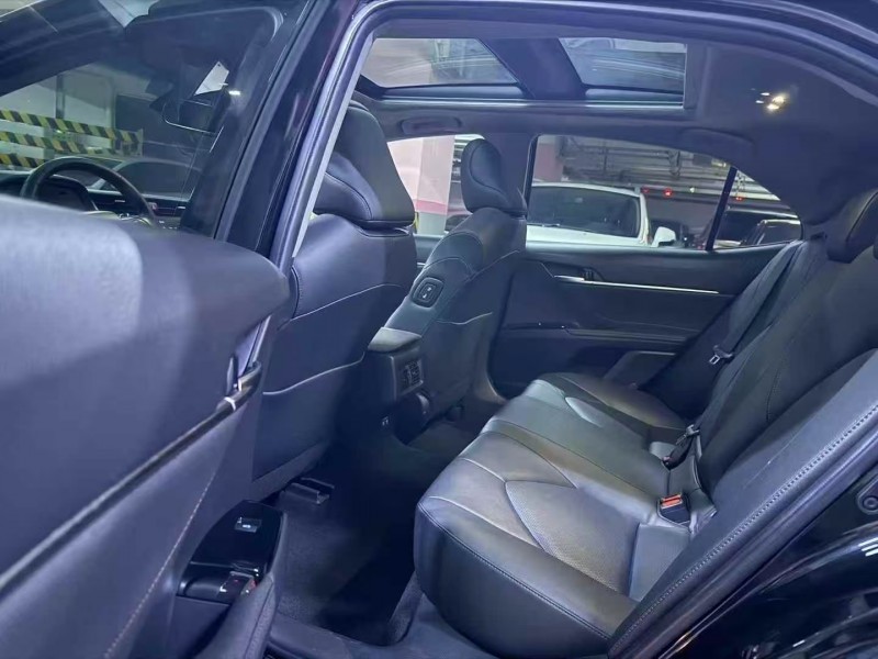 沧州21年丰田凯美瑞5