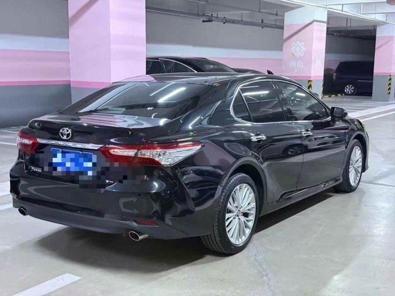 沧州21年丰田凯美瑞8