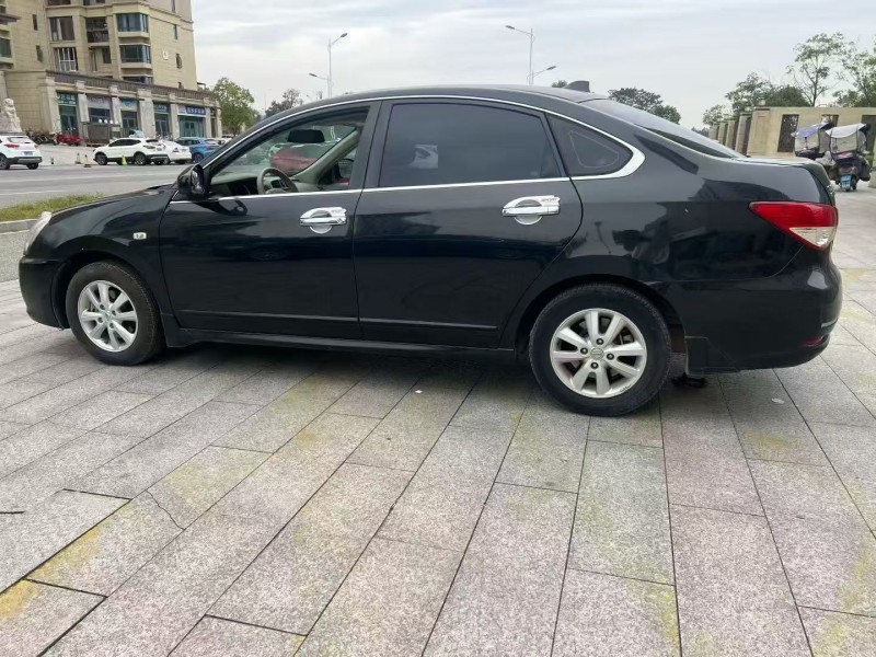 九江17年日产轩逸7