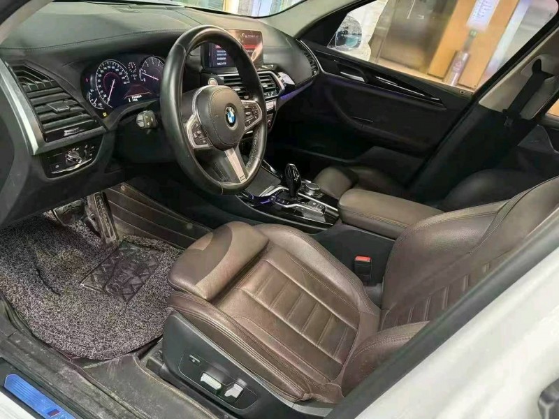 台州19年宝马X36