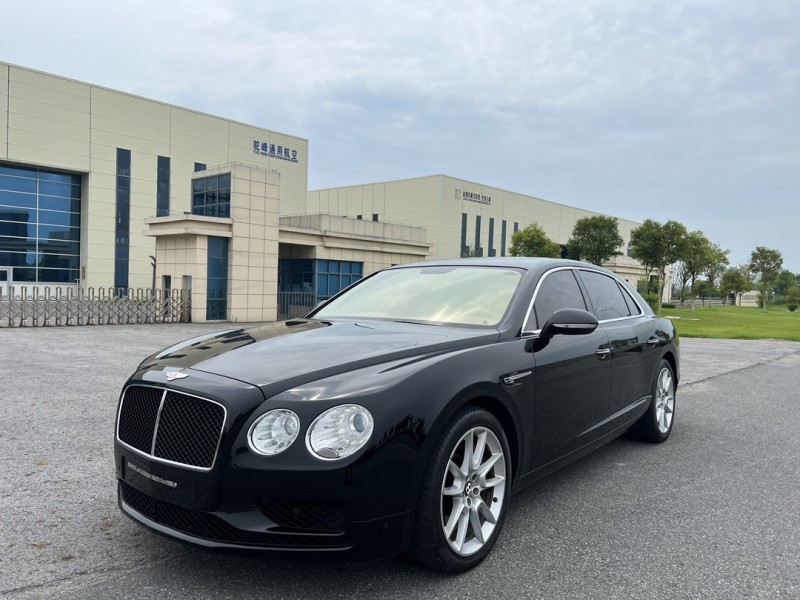 盐城17年宾利飞驰3