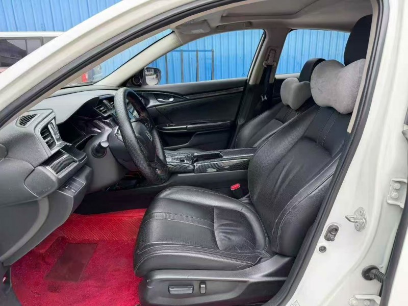 茂名17年本田思域5