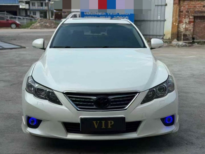 茂名13年丰田锐志1