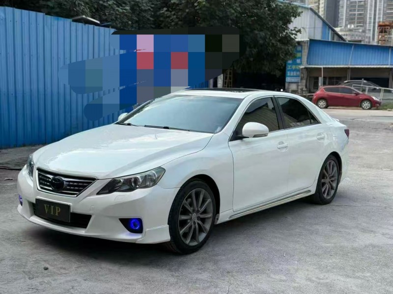 茂名13年丰田锐志2