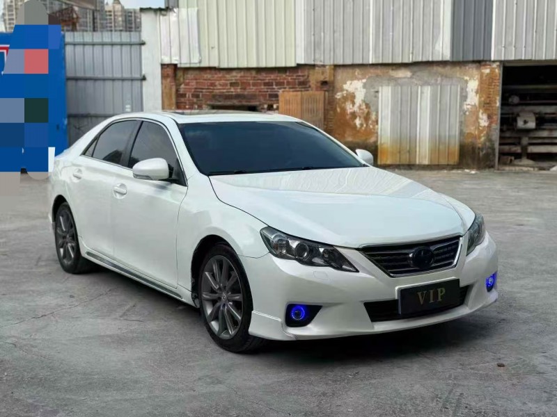 茂名13年丰田锐志3