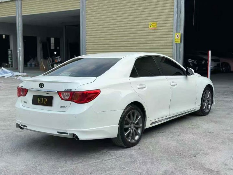 茂名13年丰田锐志5