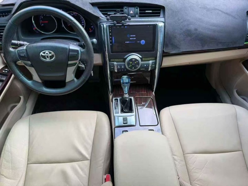 茂名13年丰田锐志7