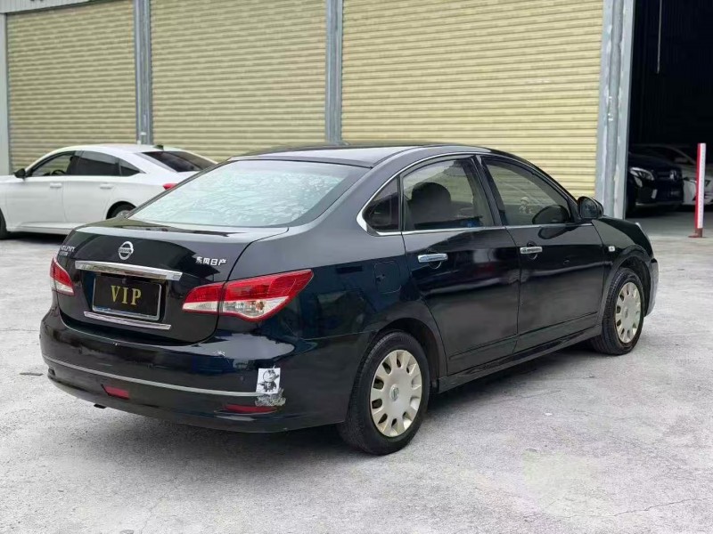 茂名16年日产轩逸5