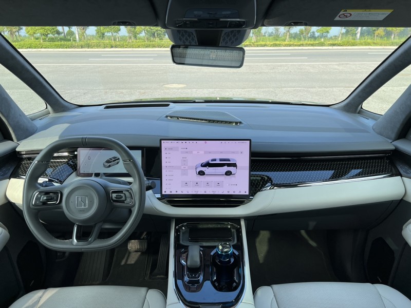 盐城24年极氪汽车0097