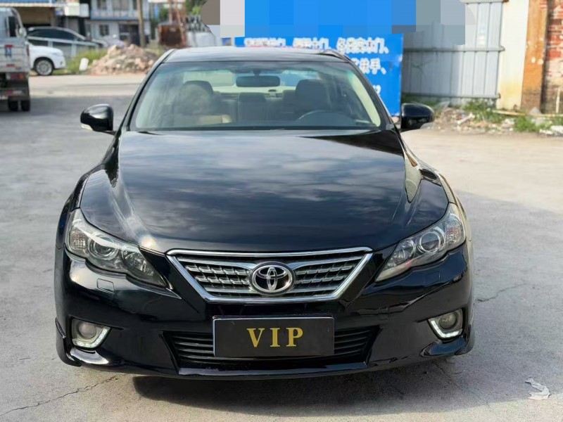 茂名13年丰田锐志1