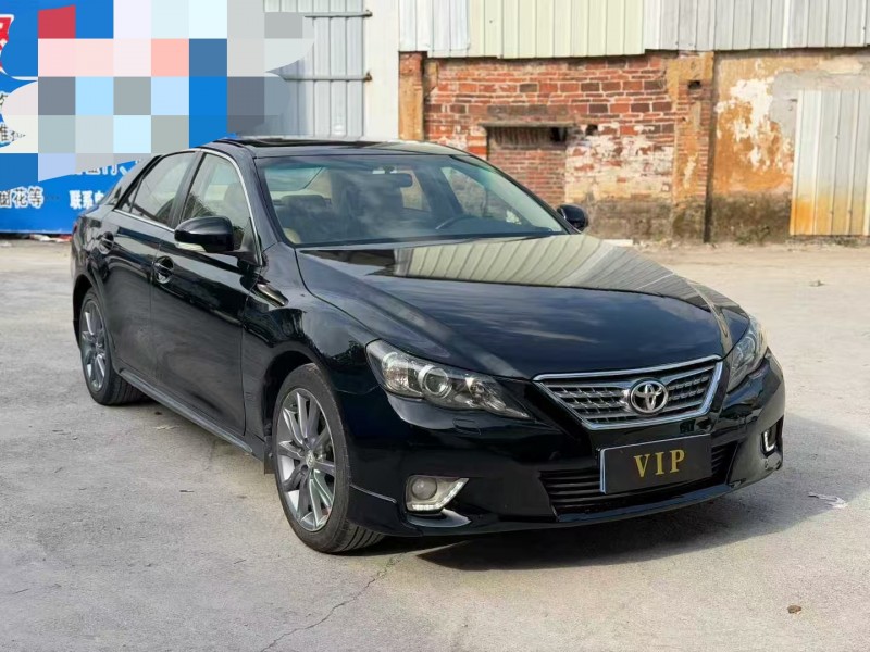 茂名13年丰田锐志2