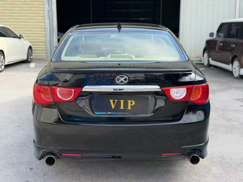 茂名13年丰田锐志3